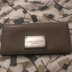 Marc Jacobs bifold wallet